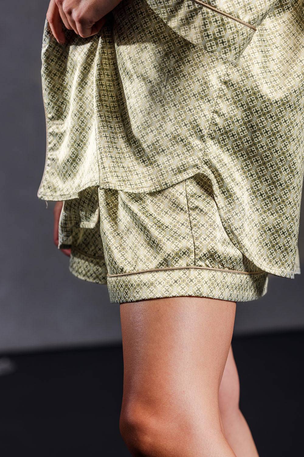 Karo Kauer Retro Shorts Khaki Sonderangebot der Fabrik