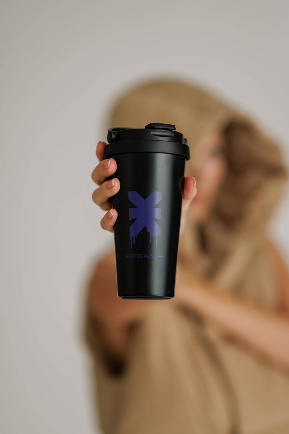 Karo Kauer Thermo Cup Black Nur noch ein Tag übrig