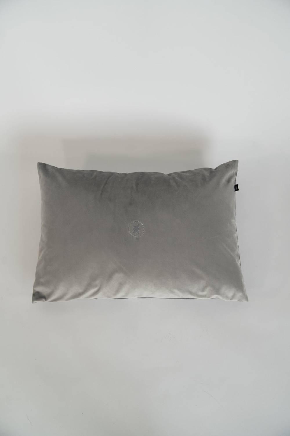 Karo Kauer Pillowcase Multiply Velvet Grey 50% Rabatt mit kostenlosem Versand