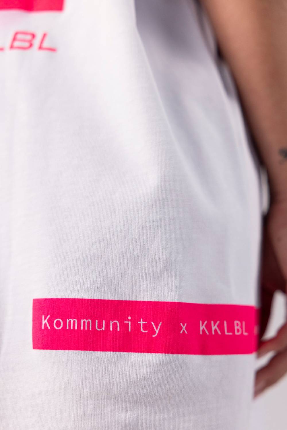 Karo Kauer PRE ORDER Kommunity T-Shirt Pink Günstiger Verkauf
