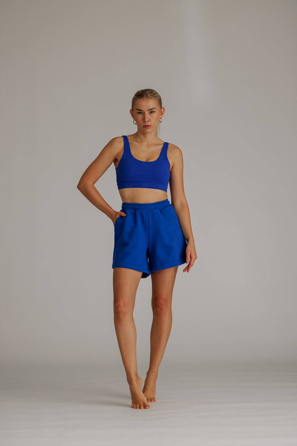 Karo Kauer Dynamic Sports Bra Deep Ocean Meist gekauft