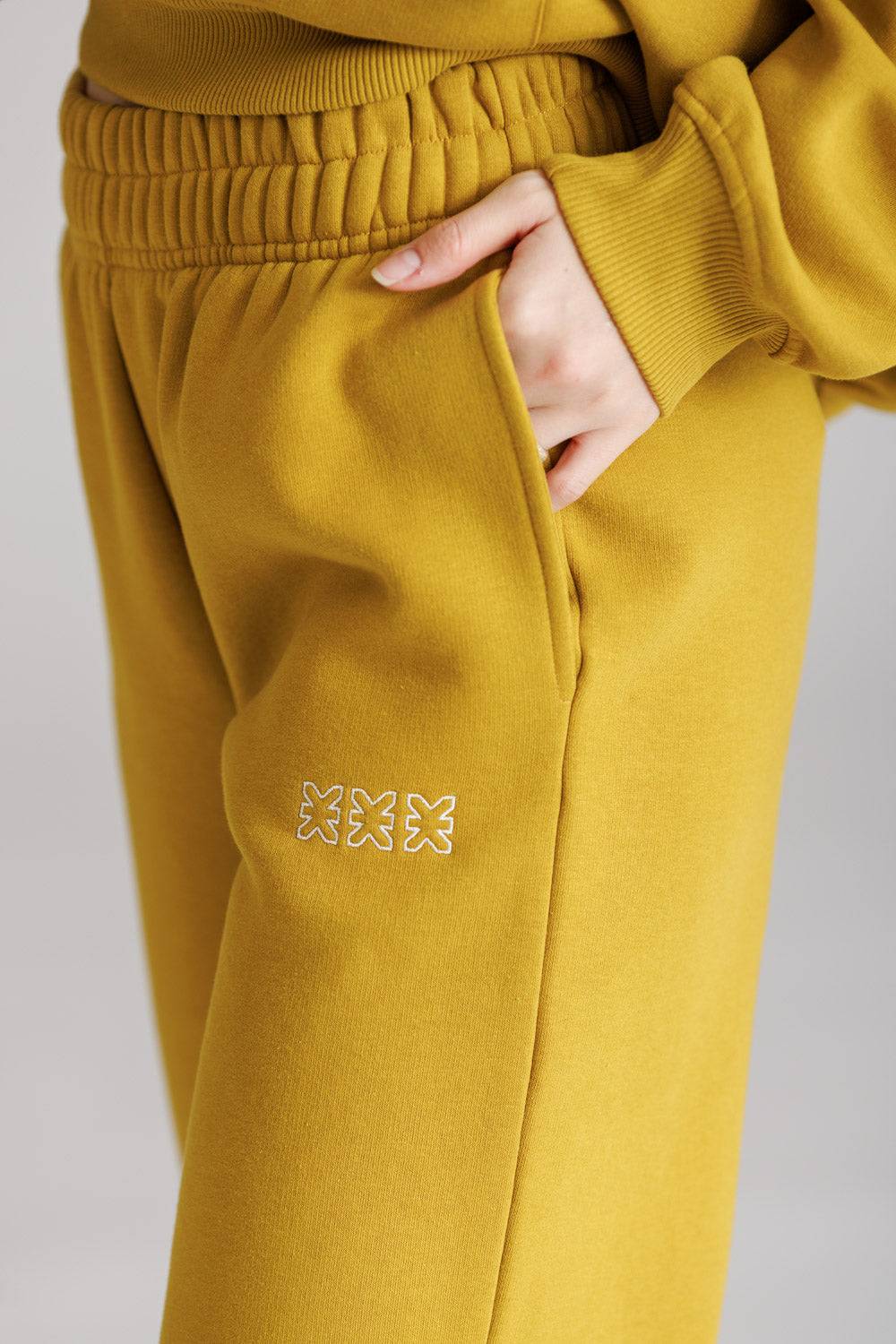 Karo Kauer Jogger Pants Oil Yellow Begrenzte Freigabe