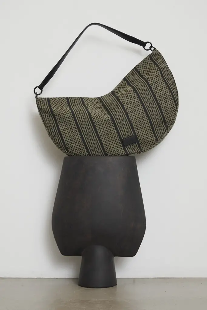 Lala Berlin Crossbody Milora canvas olive/black Blitzangebot