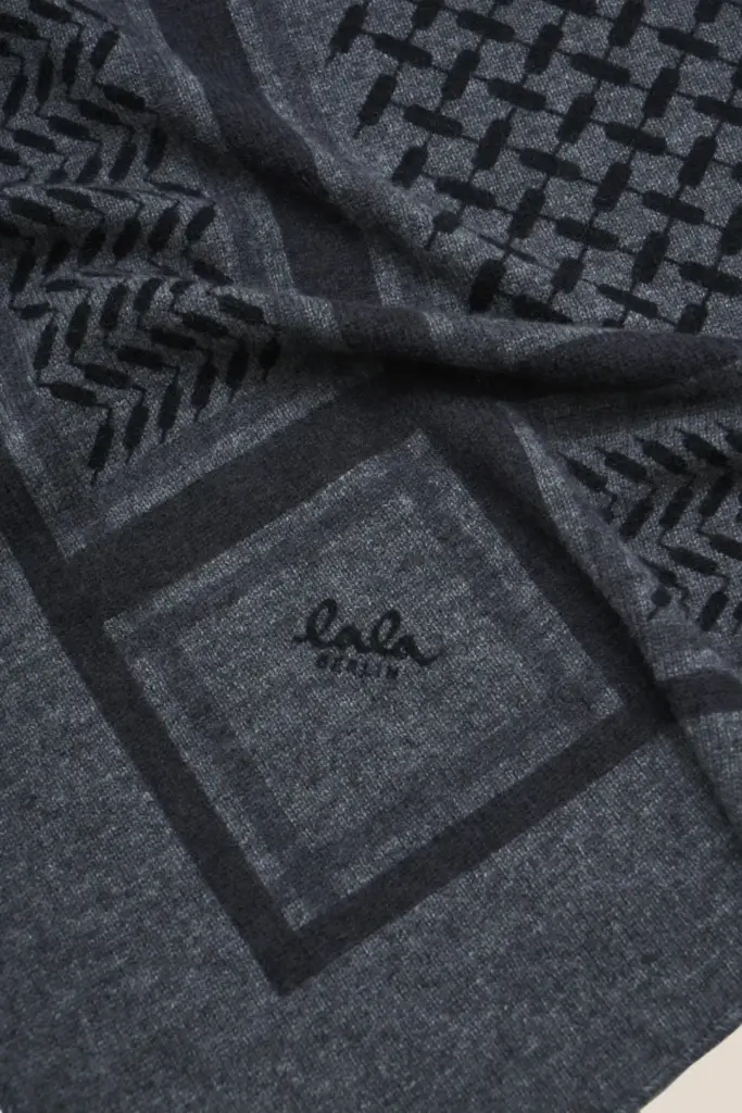 Lala Berlin Triangle Trinity Classic L cashmere dark grey Sonderangebote