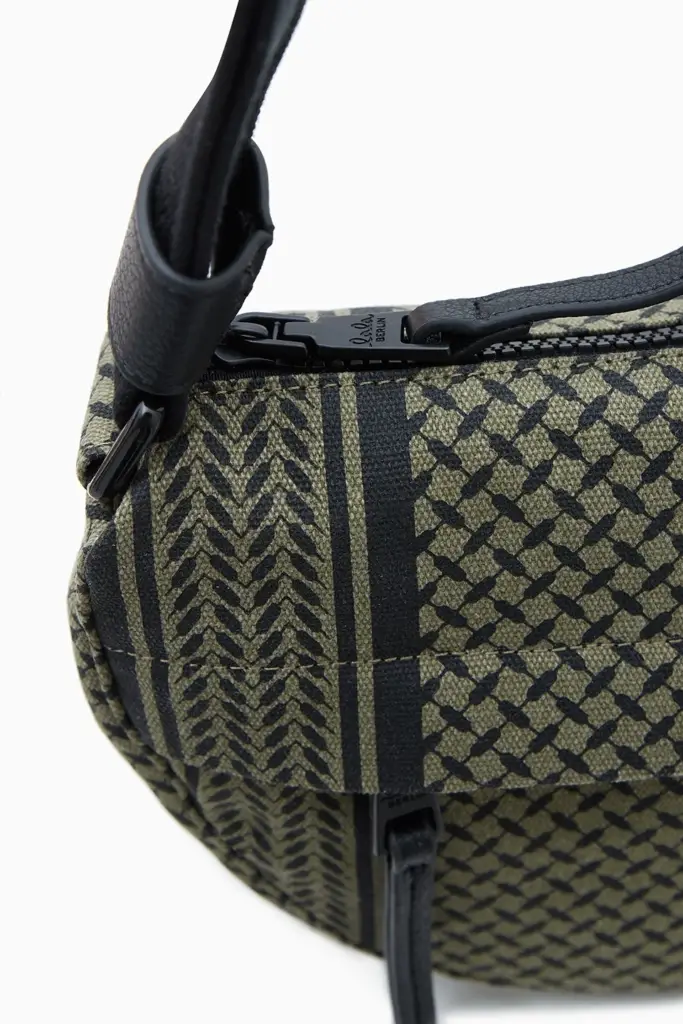Lala Berlin Crossbody Melly canvas olive/black Wochenangebot