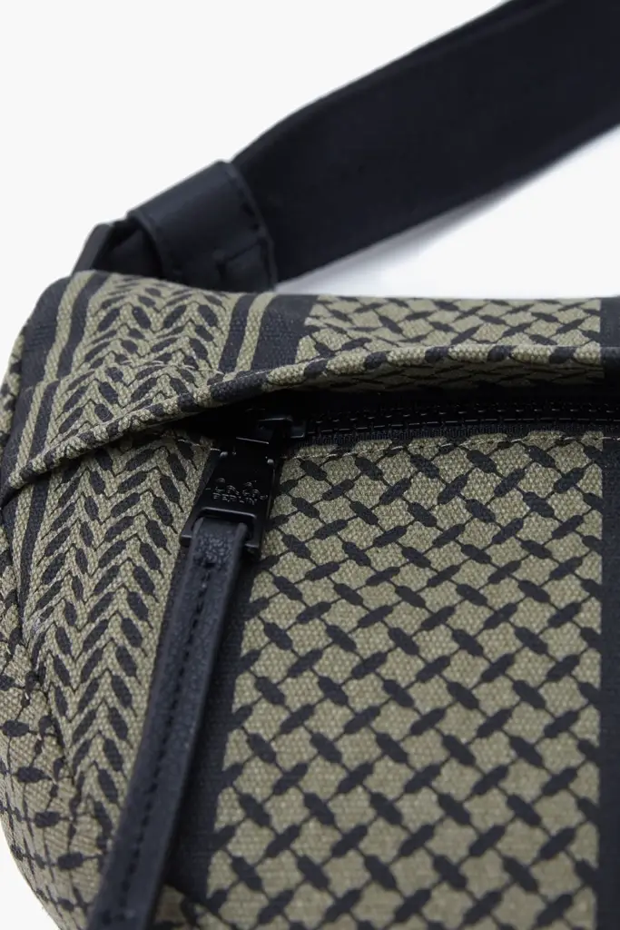 Lala Berlin Crossbody Melly canvas olive/black Wochenangebot