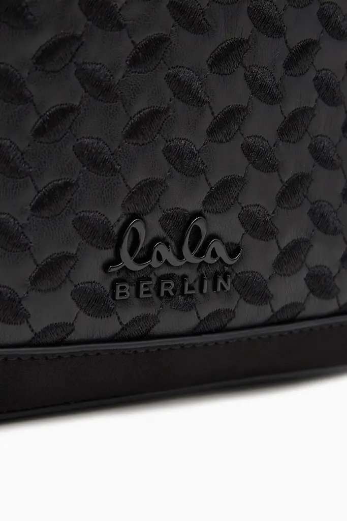 Lala Berlin Medium Handbag Mellow grainy vegan leather black JETZT KAUFEN