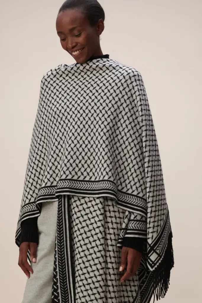 Lala Berlin Poncho Trinity Classic cashmere black/white Kostenloser Versand