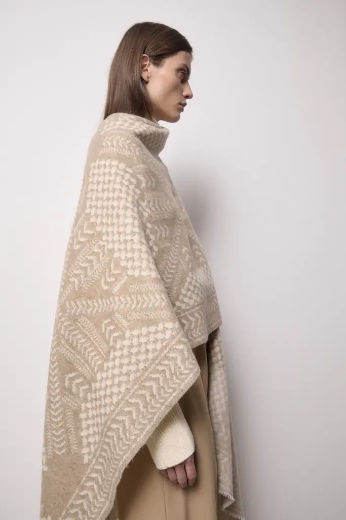 Lala Berlin Poncho Pineo wool mix heritage star sand Rabatt