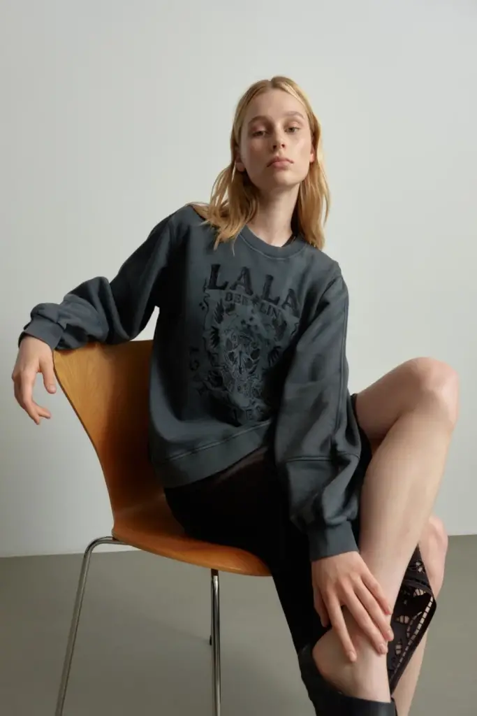 Lala Berlin Sweatshirt Ipali cotton love never fails black Saisonschlussverkauf