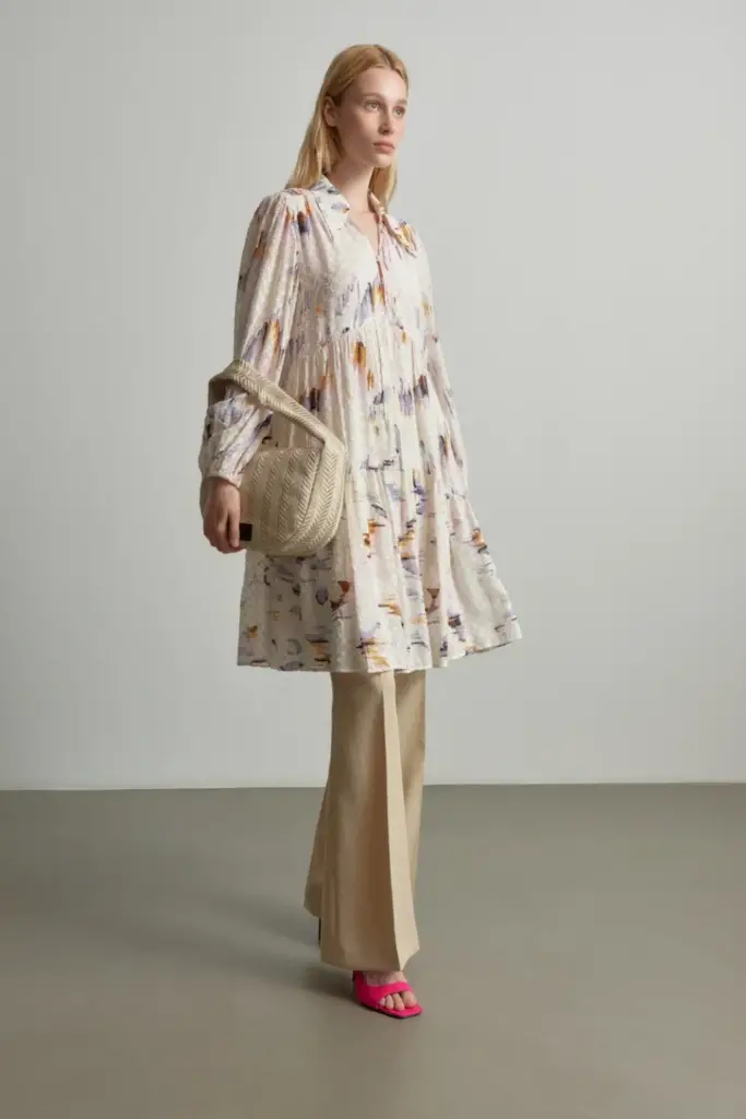 Lala Berlin Dress Dille viscose floral fountain pink Heißer Verkauf