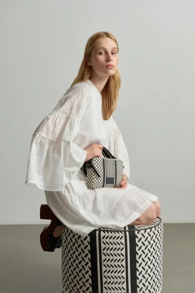 Lala Berlin Dress Delmar cotton embroidery white Exklusive Angebote