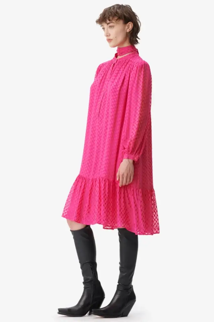 Lala Berlin Dress Day viscose/silk blend polka dot dragonfruit Große Rabatte