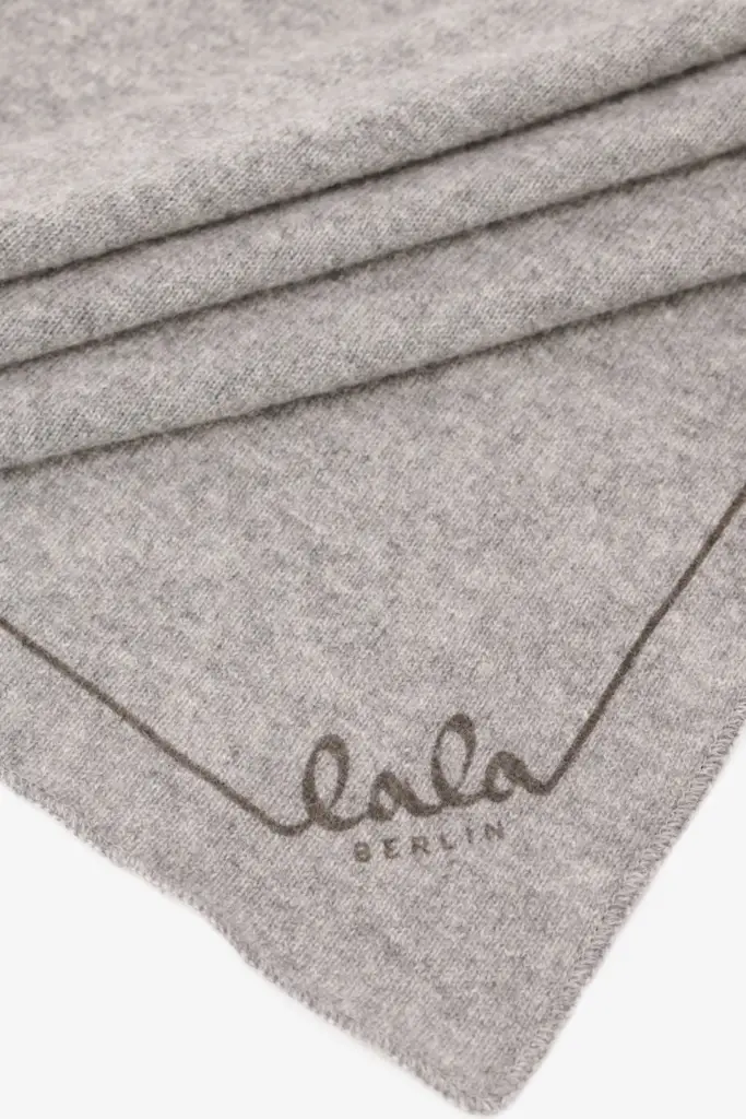 Lala Berlin Triangle Solid Logo M cashmere city middlegrey melange Outlet