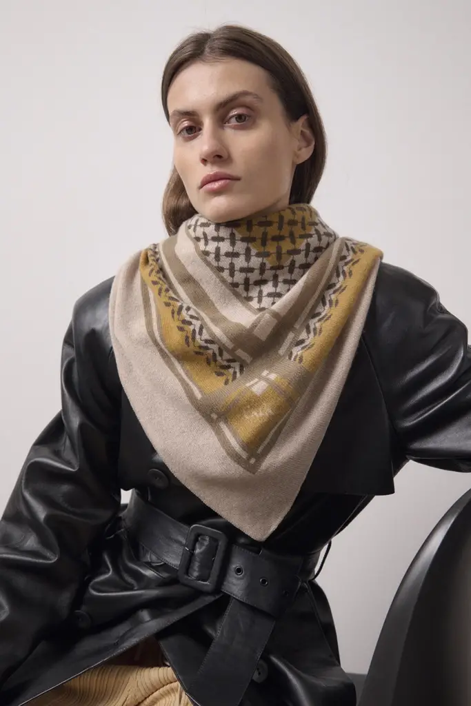 Lala Berlin Triangle Double Heritage cashmere dune/sand Meist gekauft