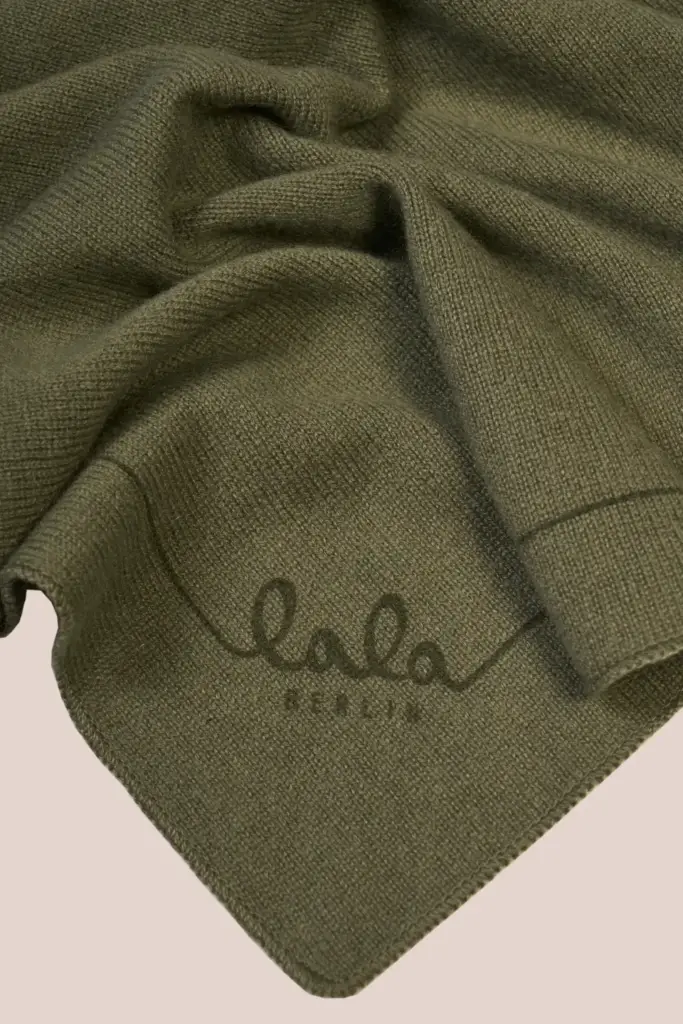 Lala Berlin Triangle Solid XS cashmere leaf Rabatt