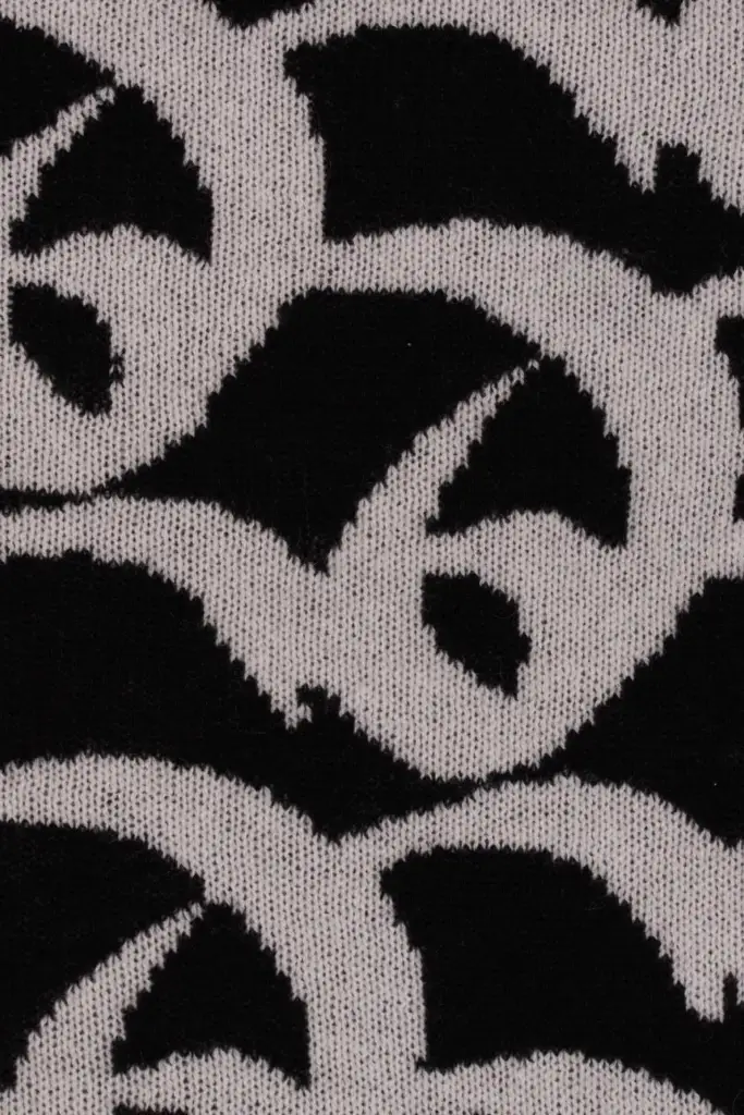 Lala Berlin Triangle Monogram Goober cashmere black Muttertagsangebot