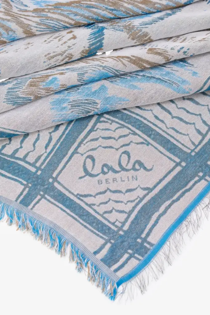 Lala Berlin Triangle Amalino cotton mix paisley park blue Jubiläumsangebot