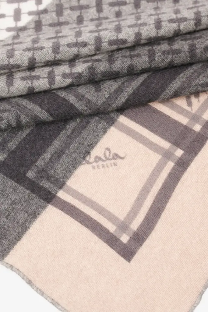 Lala Berlin Triangle Trinity Classic Light M cashmere multicolor stripes classic Discount Store für neue Produkte