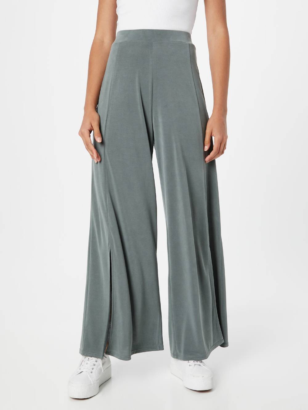 ABOUT YOU Regular Pants 'Caro' in Green Exklusivangebot