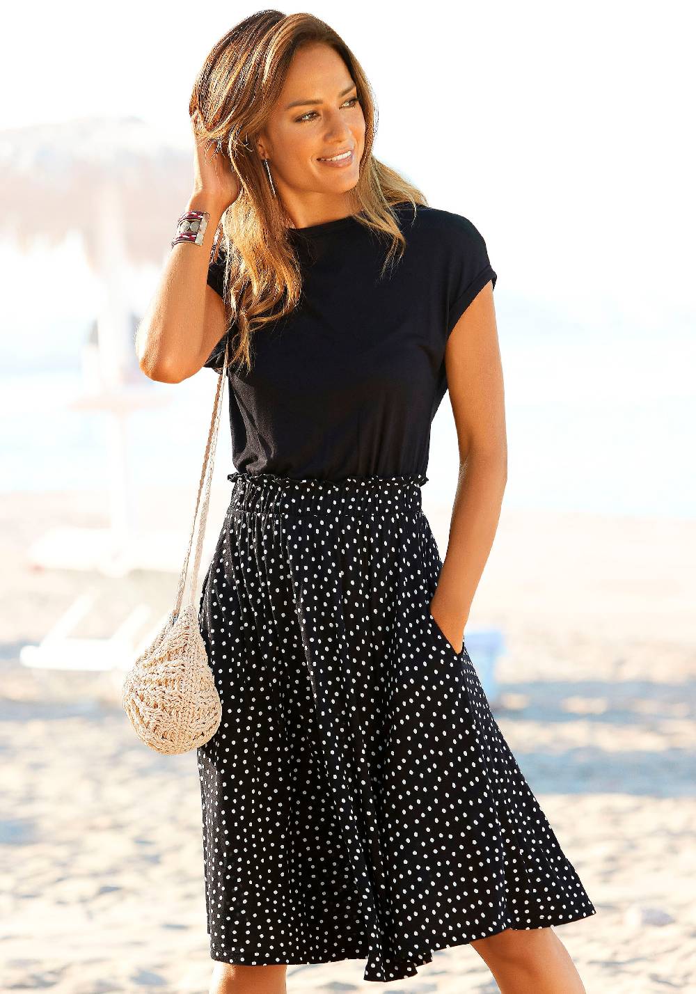 BEACH TIME Dress in Black Große Rabatte