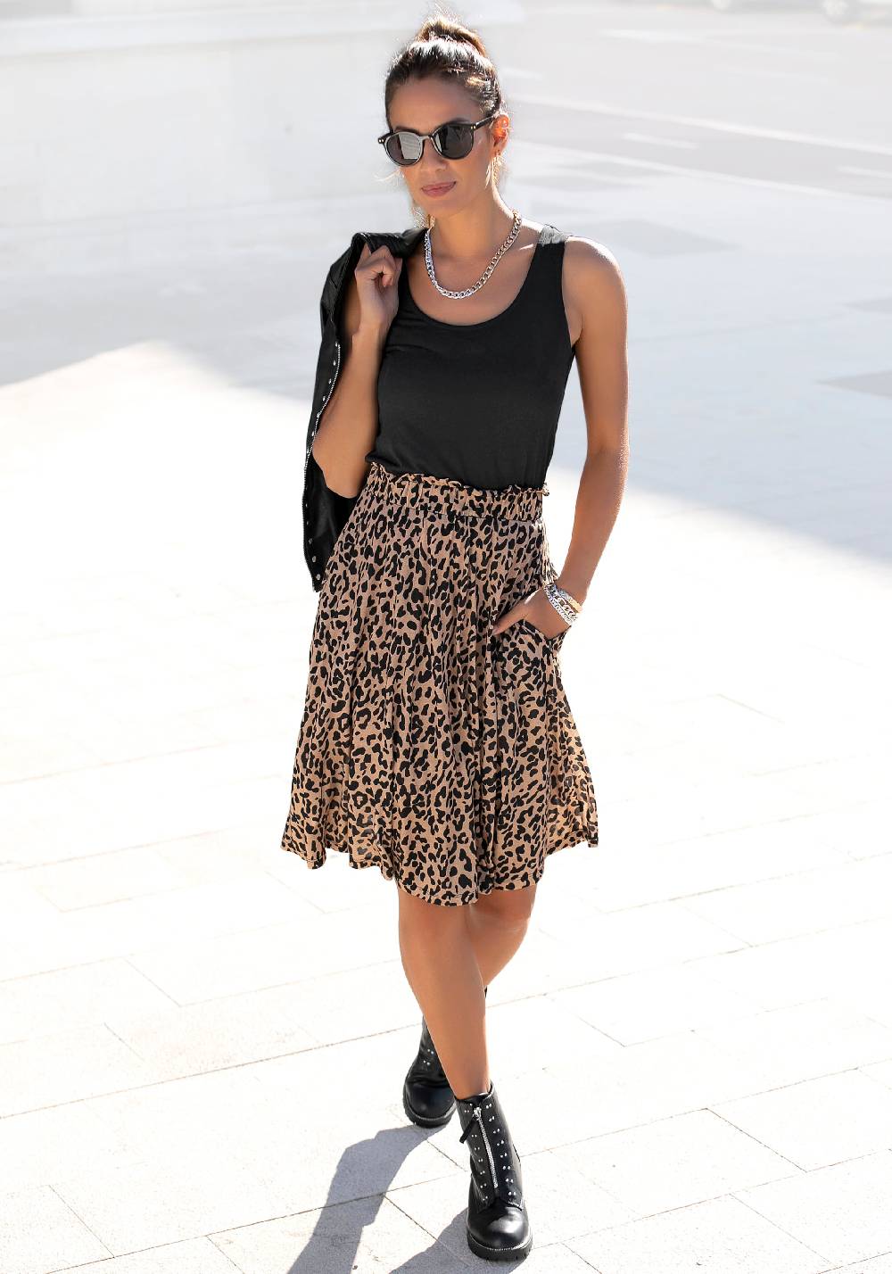 BUFFALO Dress in Light Brown, Black Super Sparpreis