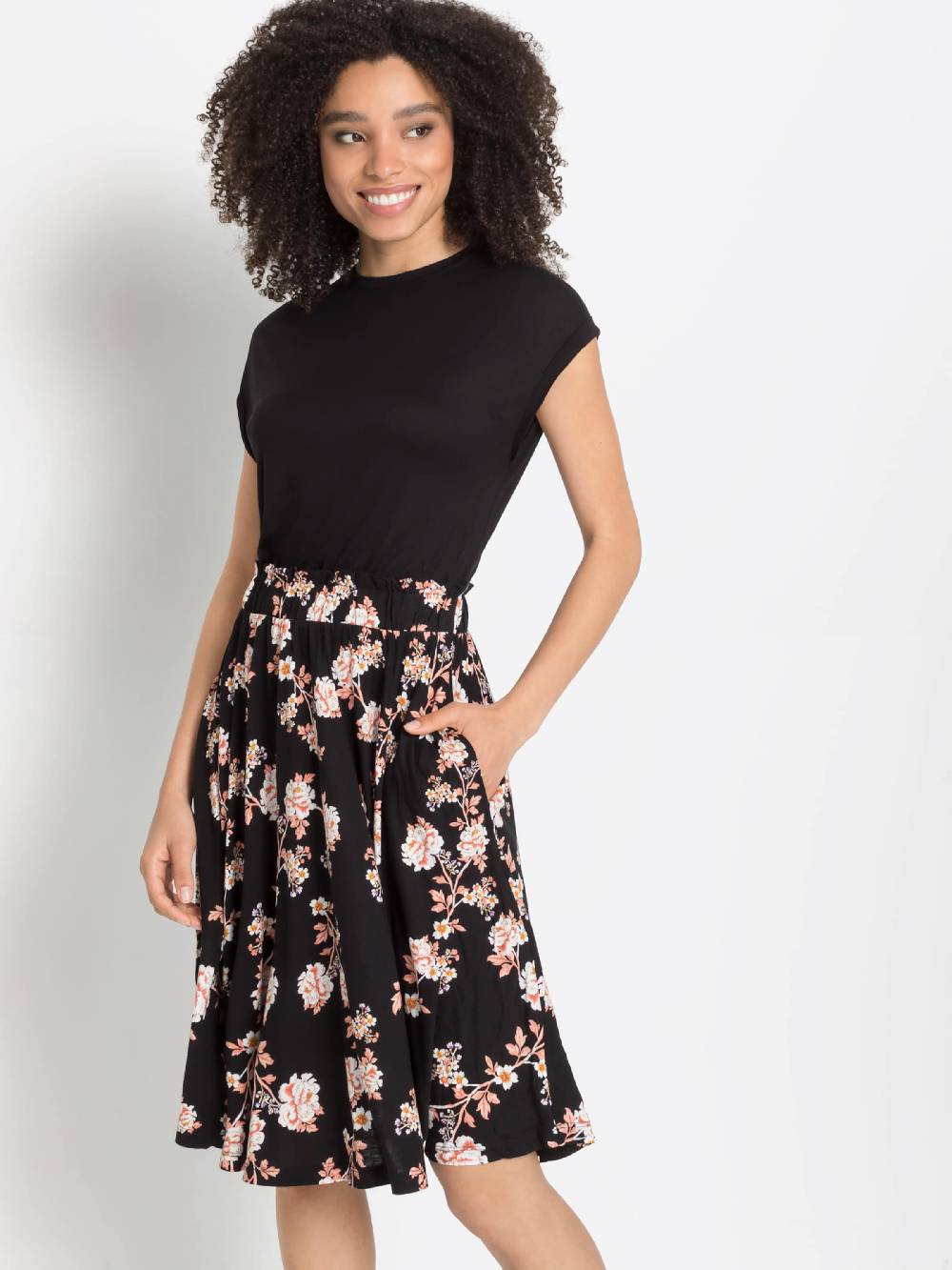 LASCANA Dress in Black Kostenlose Rückgabe