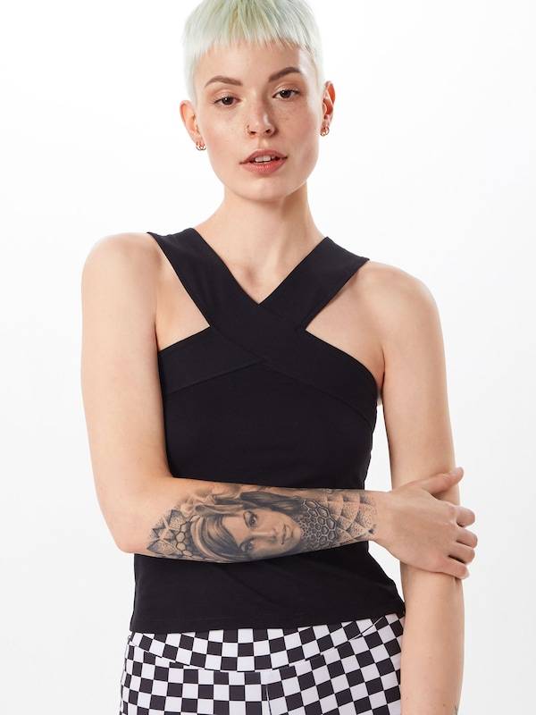 Urban Classics Top in Black Outlet
