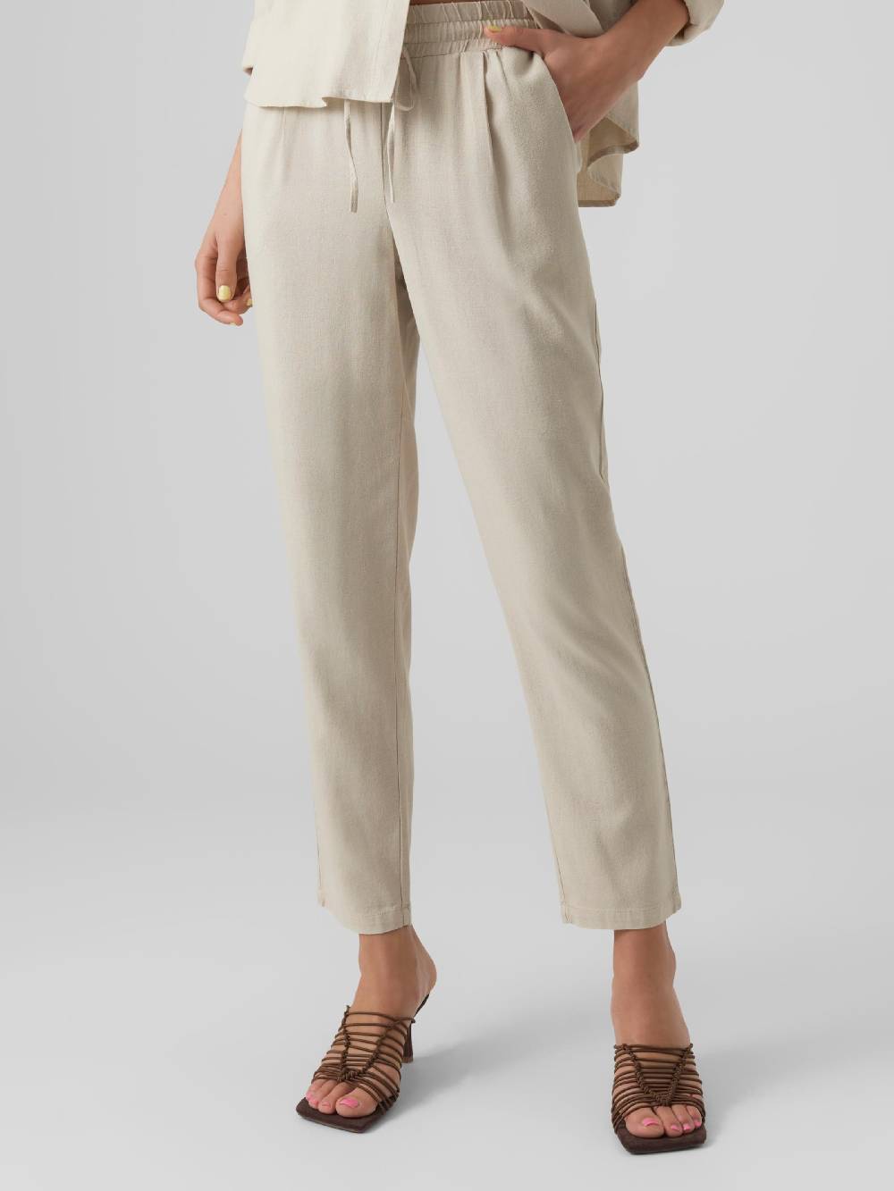 VERO MODA Regular Pants 'Jesmilo' in Kitt Wochenangebot