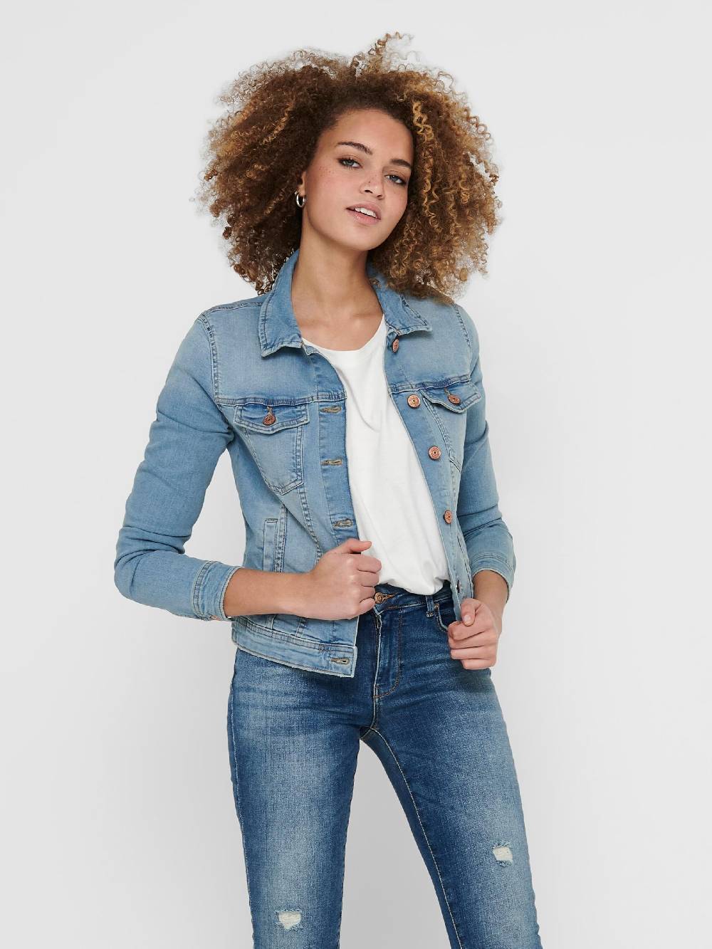 ONLY Between-Season Jacket 'ONLTia' in Blue Denim Vierteljährliche Förderung