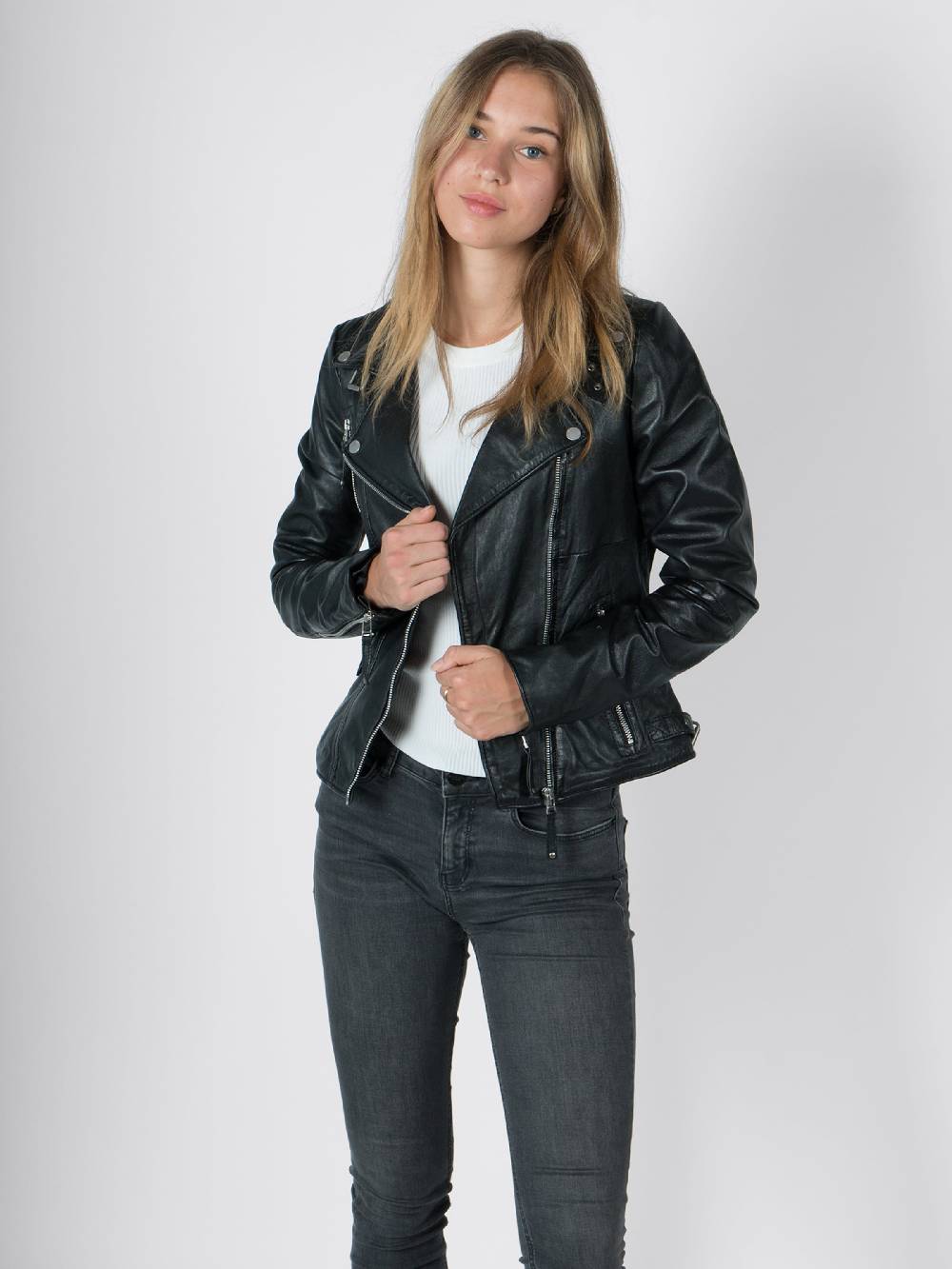 FREAKY NATION Between-Season Jacket 'BikerPrincess' in Black 50% Rabatt mit kostenlosem Versand