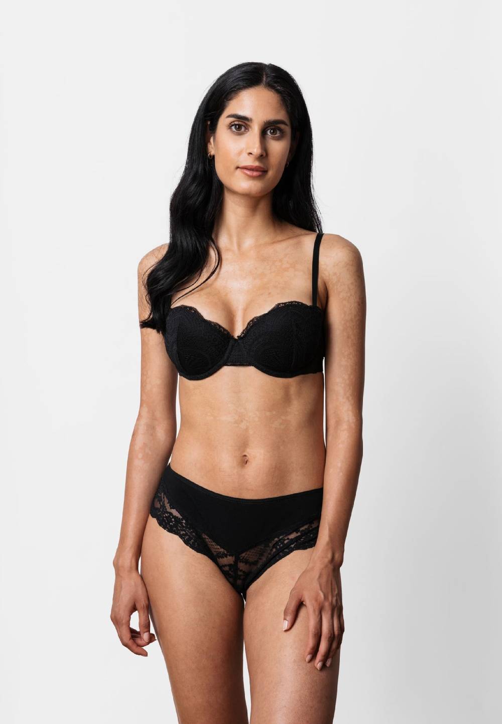 SNOCKS Boyshorts 'Spitze' in Black Versandkostenfrei