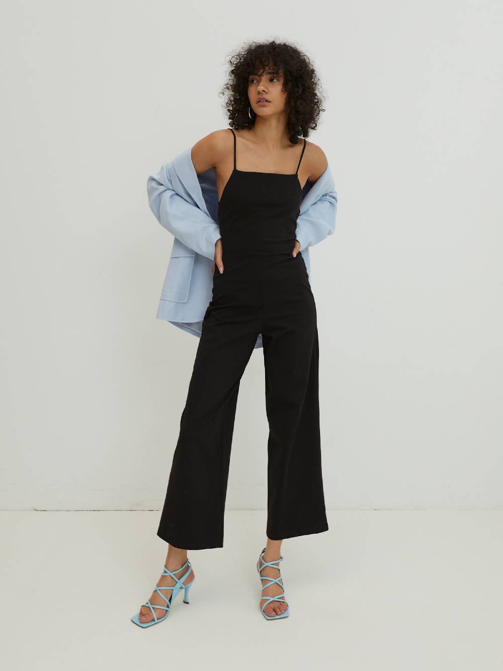 EDITED Jumpsuit 'Noor' in Black Letzte 2 Tage