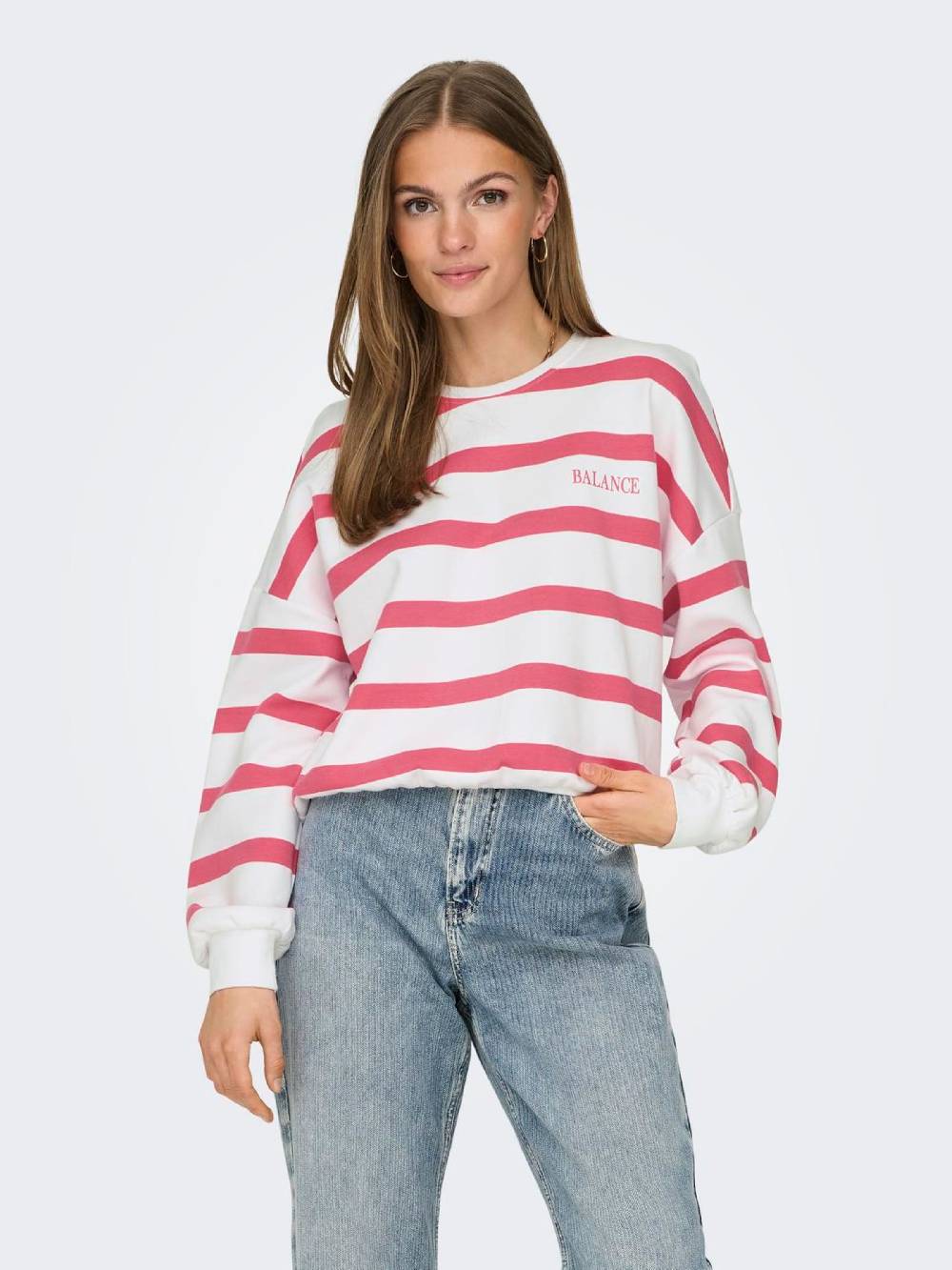 ONLY Sweatshirt 'ASHLEY' in White Schlussverkauf
