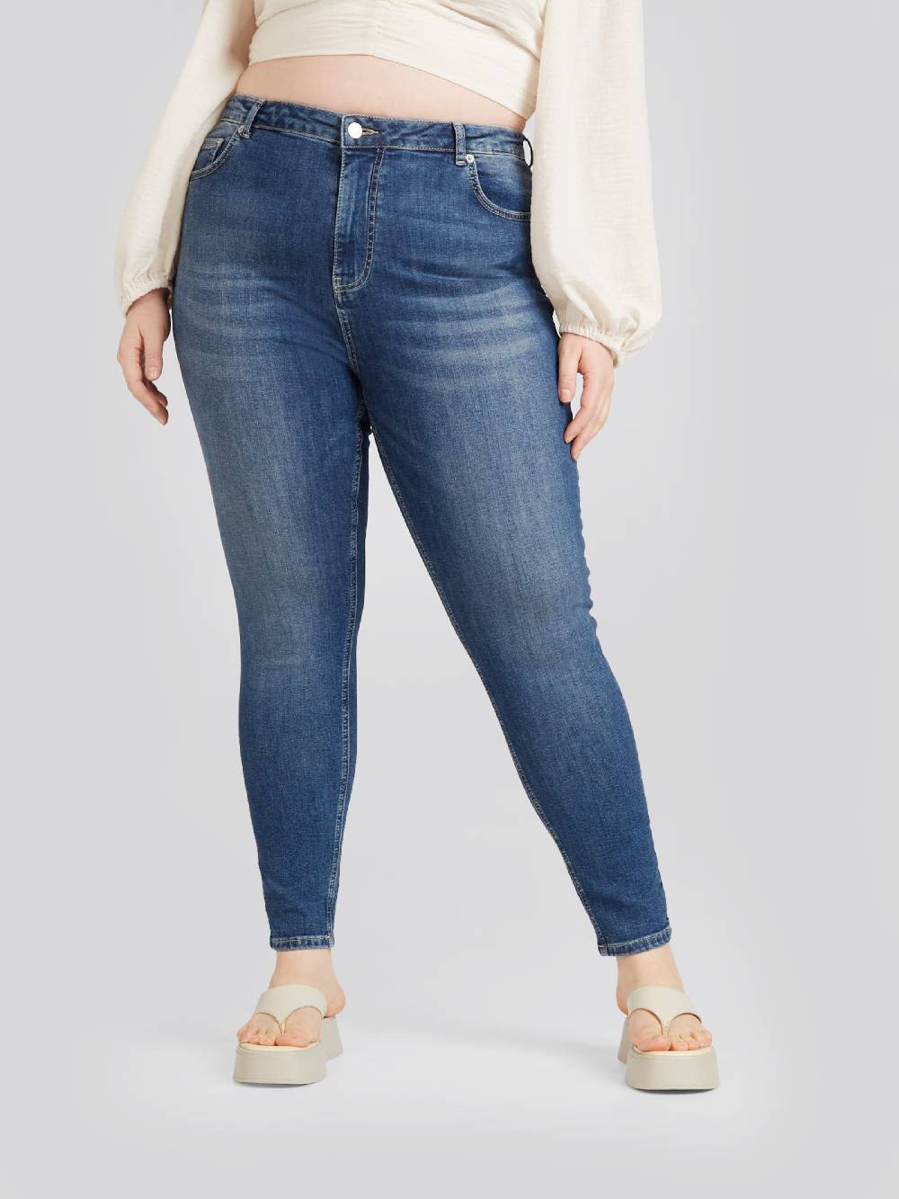 CITA MAASS co-created by ABOUT YOU Slim fit Jeans 'Juliana' in Blue Denim Im Verkauf