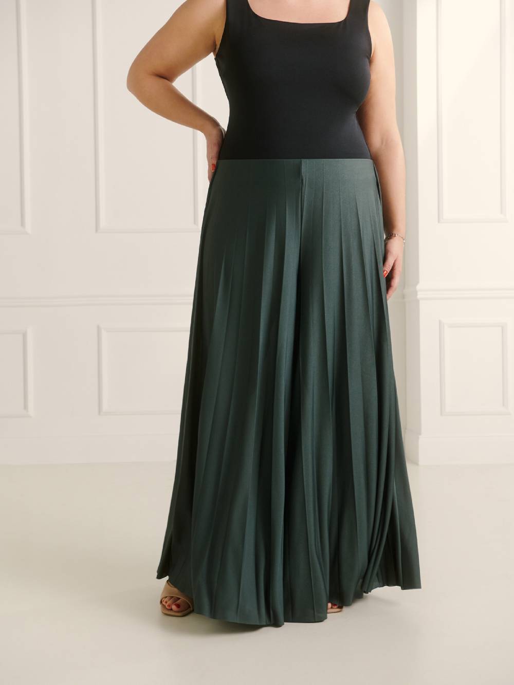 Guido Maria Kretschmer Curvy Wide leg Pants 'Samantha' in Dark Green Verkauf
