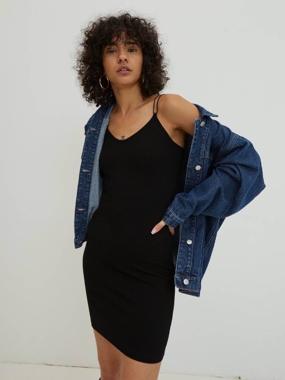 EDITED Dress 'Sloane' in Black Weihnachtsangebot