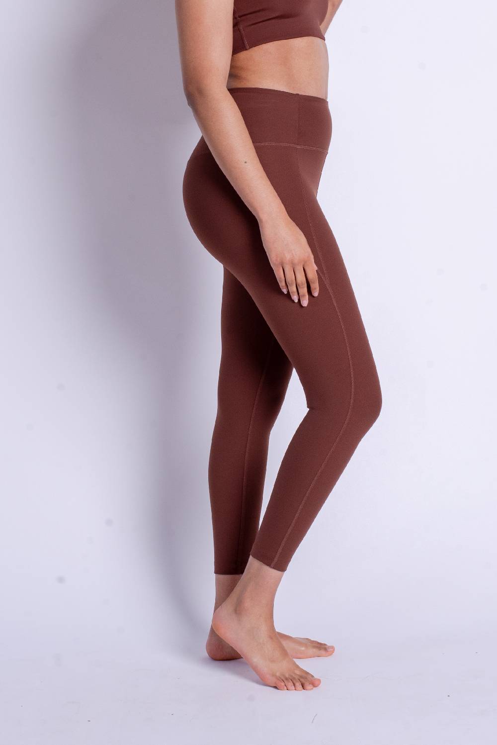 Girlfriend Collective Skinny Workout Pants in Brown Kauf eins, bekomm eins gratis