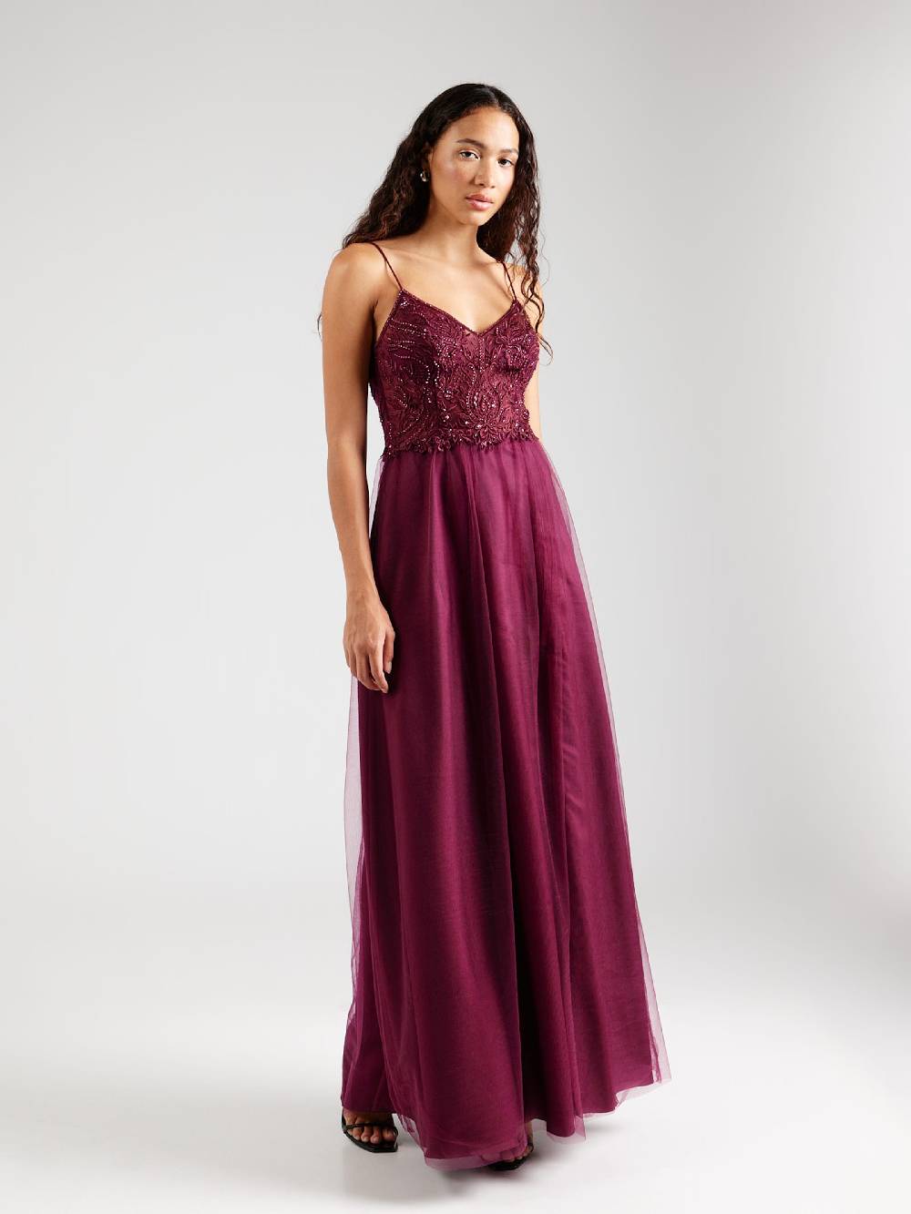Laona Evening Dress in Ruby Red Limitierter Zeitrabatt