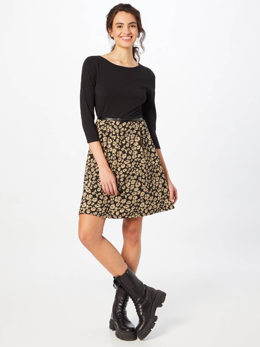 ABOUT YOU Dress 'Giulia' in Black Bis zu 65% Rabatt