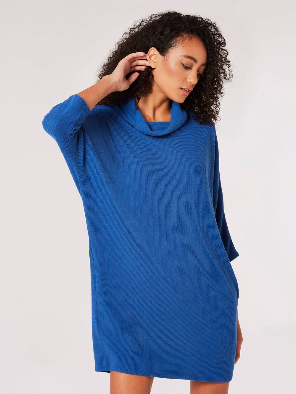 Apricot Knitted dress in Dark Blue Versandkostenfrei