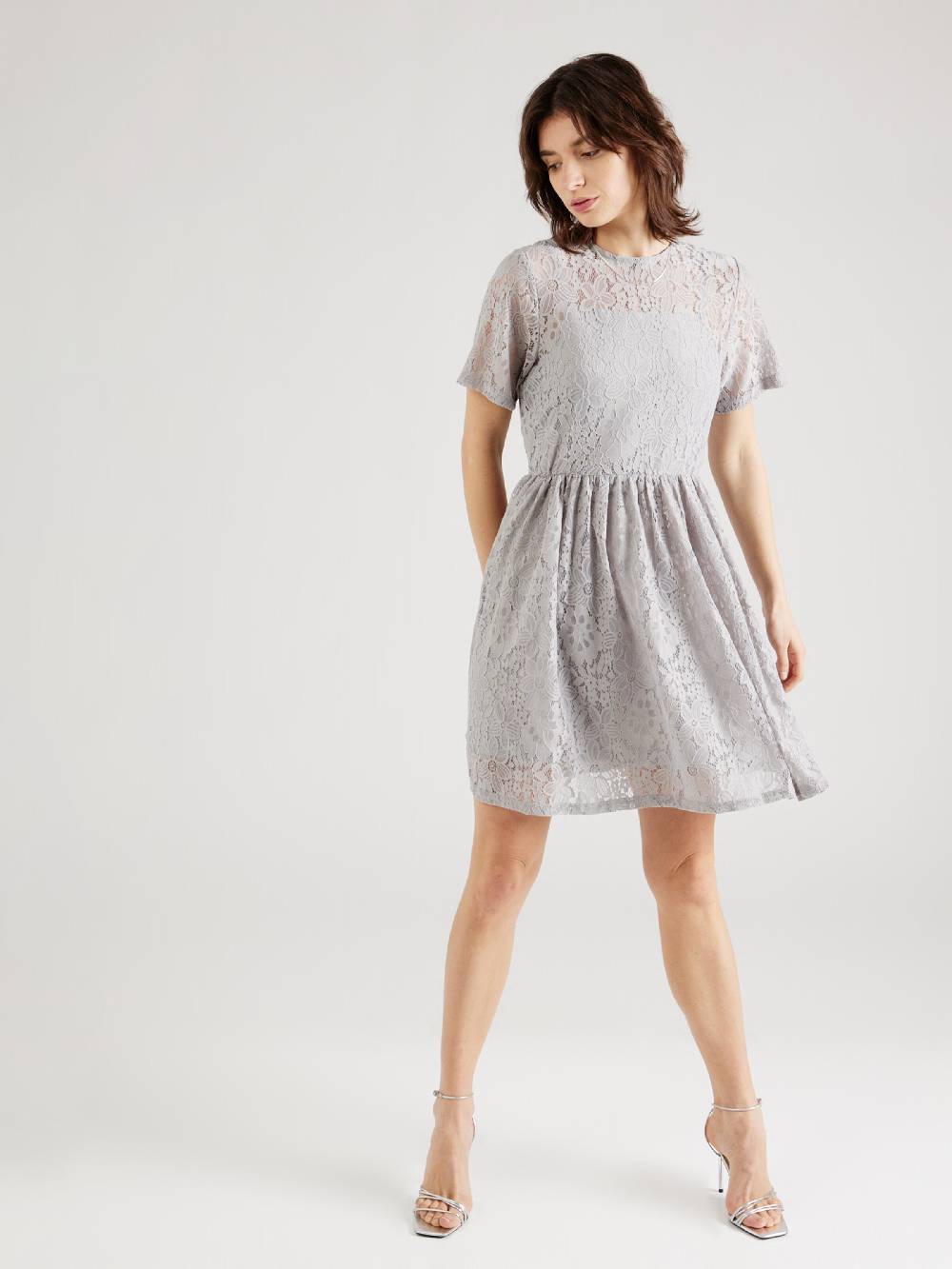 AÉROPOSTALE Cocktail Dress in Silver Weihnachtsangebot