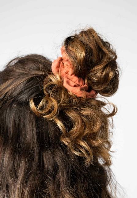 Melawear Scrunchie Haargummi AJITHA Angebote