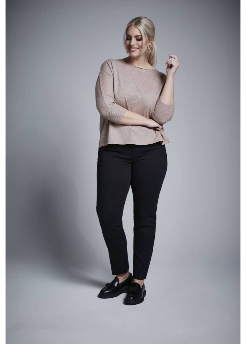 ROCK YOUR CURVES by Angelina Strickshirt in taupeArtikelnummer RYC-LCAK-0646-102 Kauf eins, bekomm eins gratis
